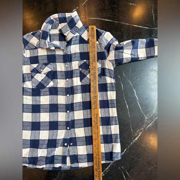 Lovestitch SMALL Blue and Cream Checkered Flannel Long Sleeve Button Up Shirt - Picture 6 of 8